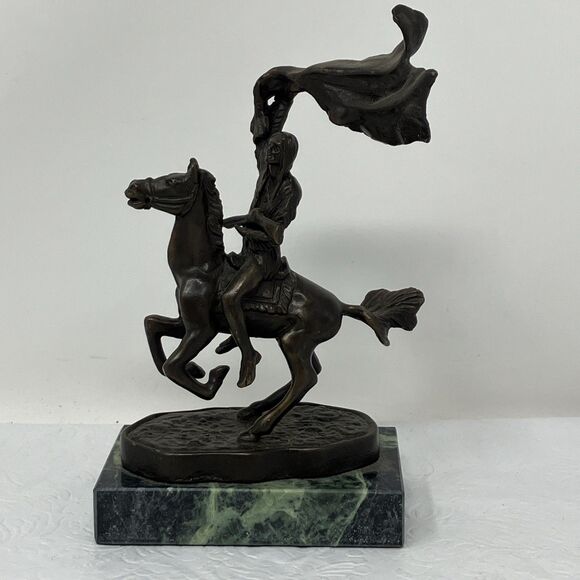 VTG Heavy Bronze Native American Figure Horse Rifle Flag Green Marble Base - Picture 1 of 16
